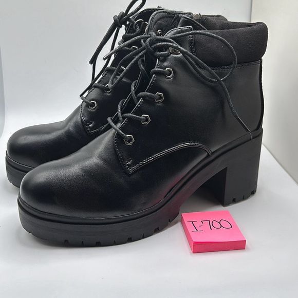 CUSHIONAIRE Women's lace up heel bootie +Memory Foam 9.5 BLACK - Picture 3 of 7